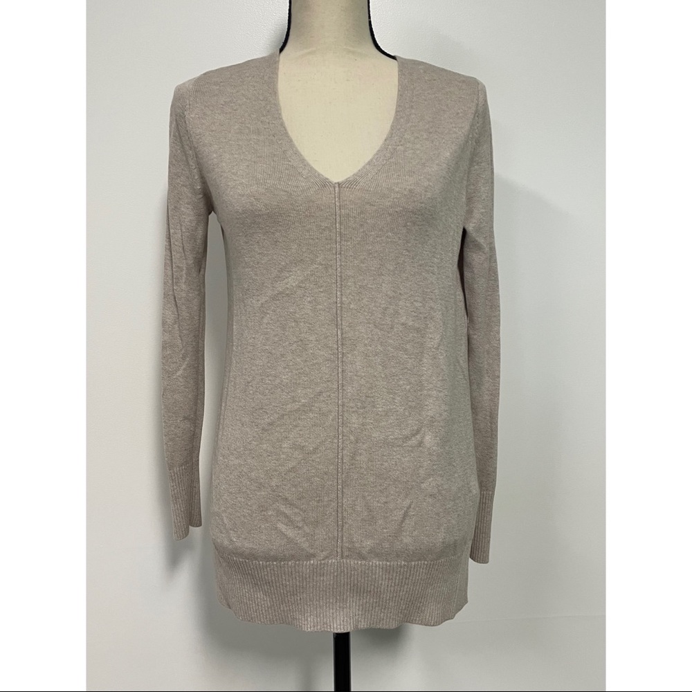 Old Navy V-Neck Center Seam Sweater Tan Size S
